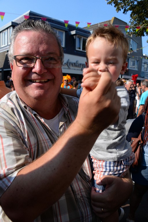 ../Images/Zomercarnaval Noordwijkerhout 232.jpg